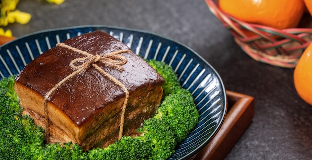 traditionelles festliches Essen für das chinesische Neujahr