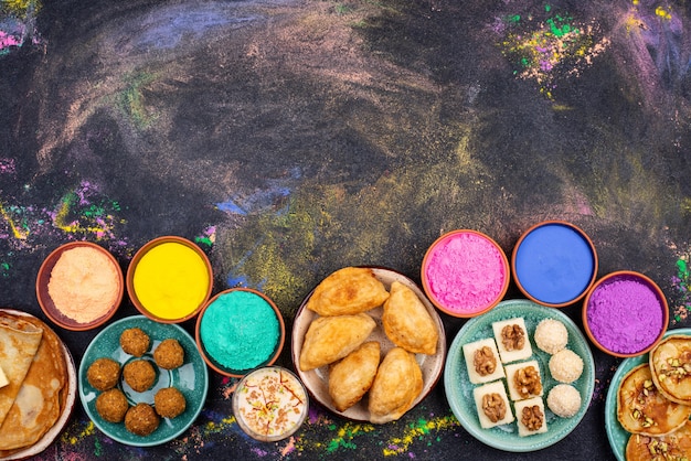 Traditionelles indisches Holi-Festessen