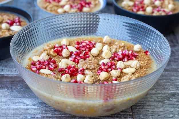 Traditionelles köstliches türkisches Dessert Ashura Asure