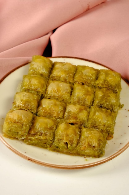 Traditionelles türkisches Dessert-Baklava mit Cashew-Walnüssen Hausgemachtes Baklava mit Nüssen und Honig