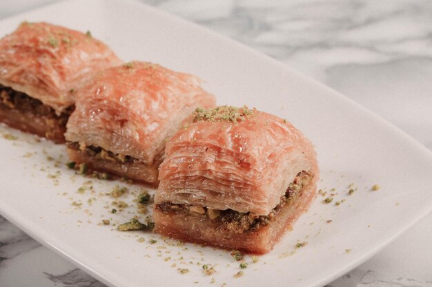 Traditionelles türkisches Dessert-Baklava mit Cashew-Walnüssen Hausgemachtes Baklava mit Nüssen und Honig