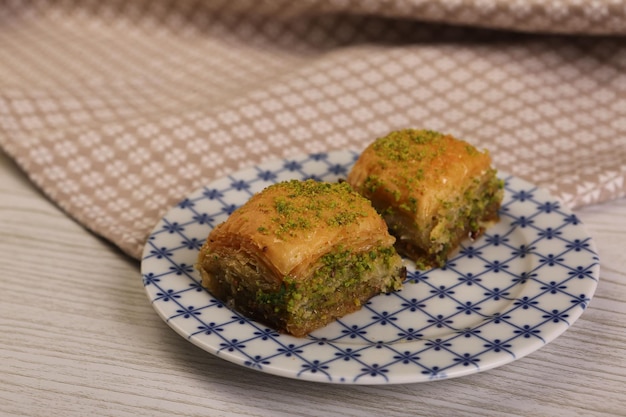 Traditionelles türkisches Dessert-Baklava mit Cashew-Walnüssen Hausgemachtes Baklava mit Nüssen und Honig