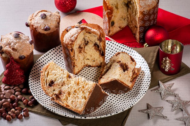 Traditionelles Weihnachtsdessert des hausgemachten Panettone