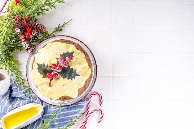 Traditionelles Weihnachtsdessert mit englischem Pudding