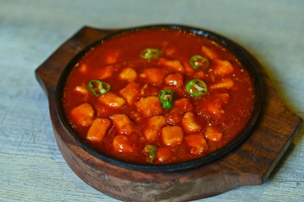 traditionelles würziges Hühnchen-Masala