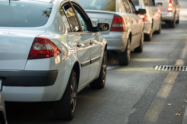 Tráfico de coches en la calle