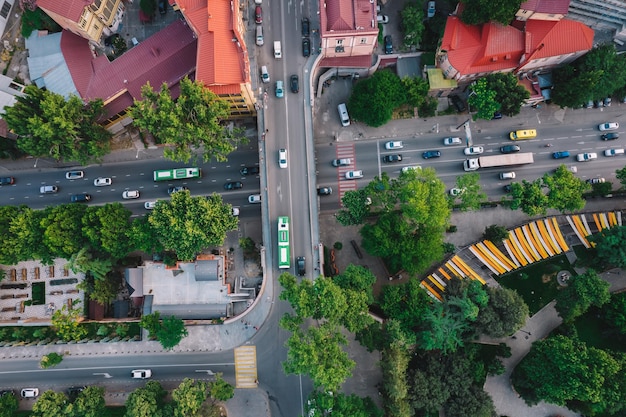 Tráfico en la vista aérea de la calle