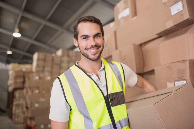 Tragender Kasten der Arbeitskraft im Lager