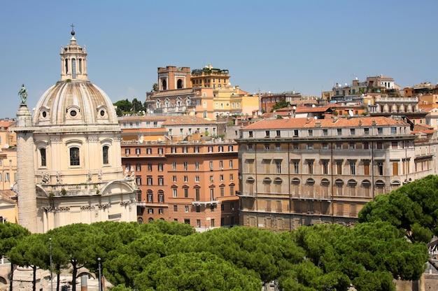 Traianische Säule und Santa Maria di Loreto Rom Italien