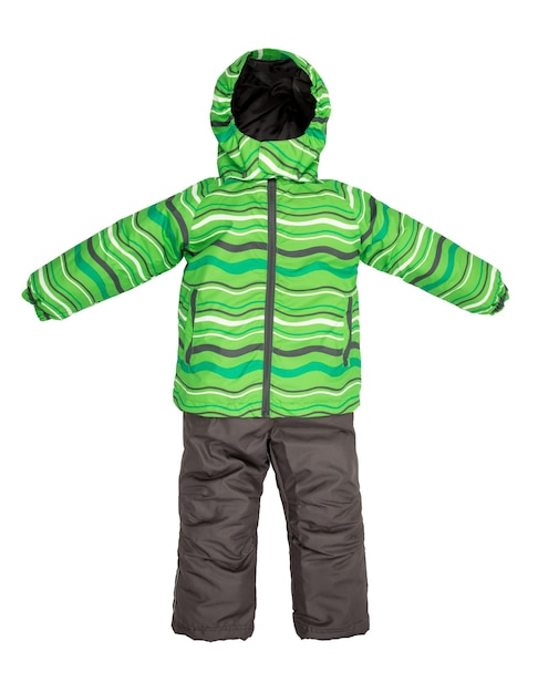 El traje de nieve para niños cae sobre un fondo blanco.