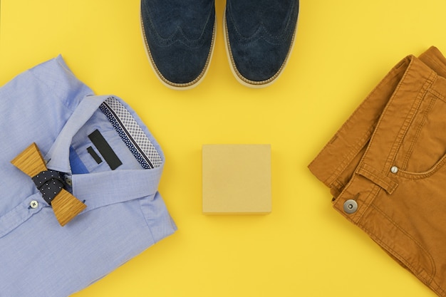 Trajes casuales para hombres ropa conjunto en amarillo