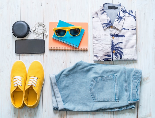 Foto trajes casuales de los hombres de viajero, vacaciones de verano