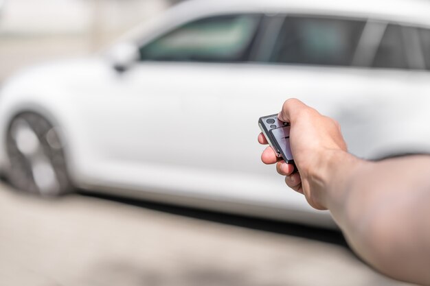 Foto trancar o carro por controle remoto