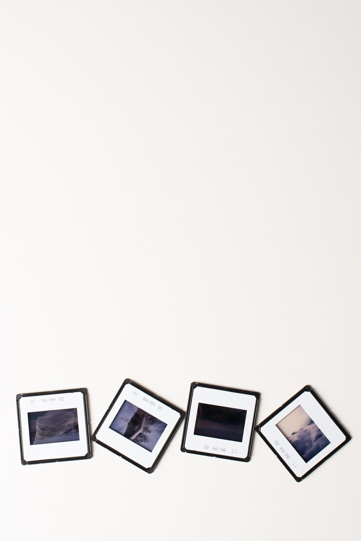 Transparencias de fotografía en blanco con espacio de copia