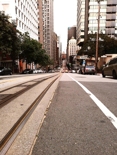 Foto tranvía en una calle de la ciudad