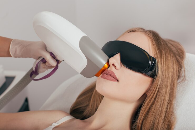Foto tratamento de depilação a laser em clínica de beleza cosmética