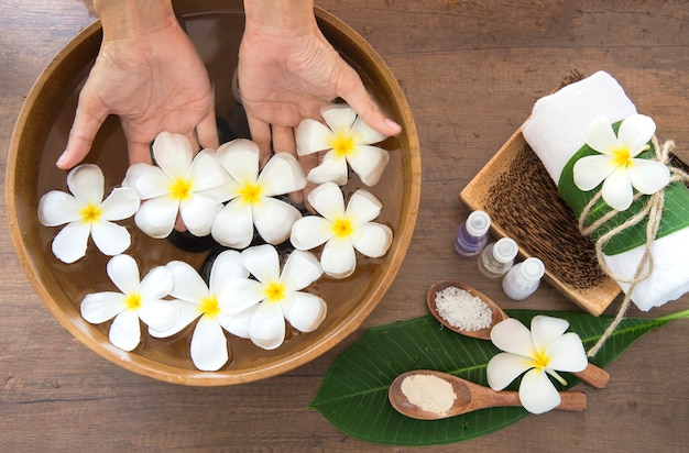 Tratamento de massagem Thai Spa e produto