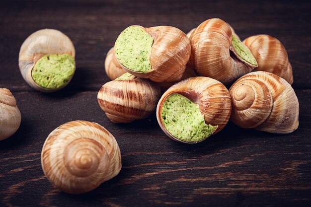 Traubenschnecken, gefüllt mit burgundischer französischer Küche