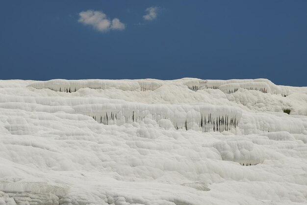 Travertino en Pamukkale en Denizli Turkiye