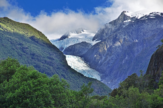 Trekking ao glaciar franz josef, nova zelândia