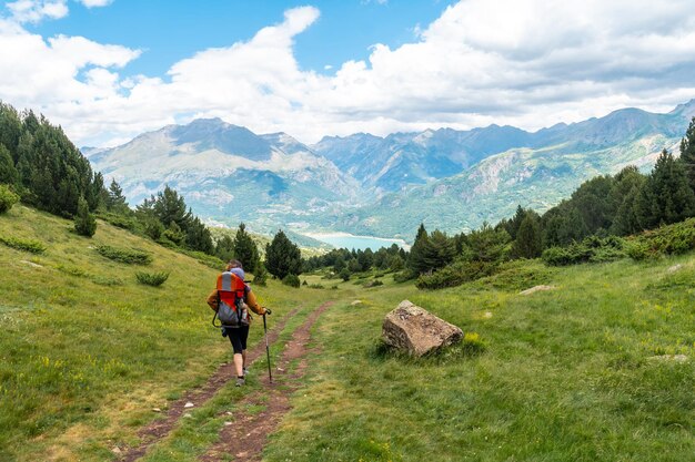 Trekking in Richtung Ibon de Piedrafita im Tena-Tal in den Pyrenäen Huesca Spanien