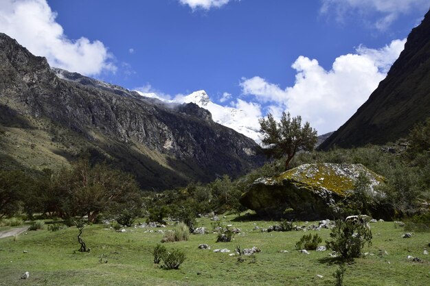 Trekking en Laguna 69 Nevados camino a la Laguna 69 Perú