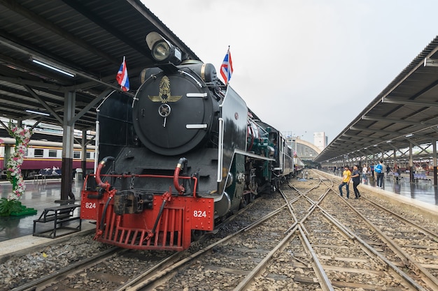 Tren de vapor en el Día de la Fundación de la operación del tren 119 años