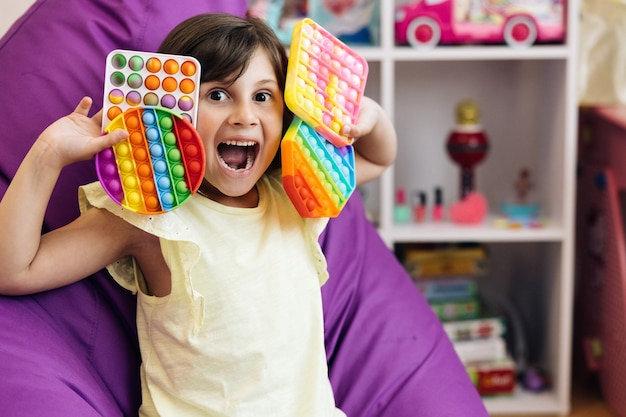 Trendiges Anti-Stress-Spielzeug Pop-It-Spielzeug für Kinder und Erwachsene Tippen Sie auf die Blasen des Spielzeugs