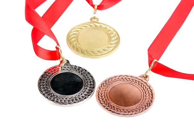 Foto três medalhas isoladas em branco