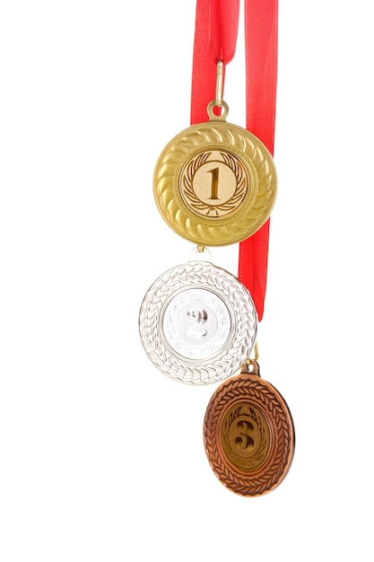 Três medalhas isoladas em branco