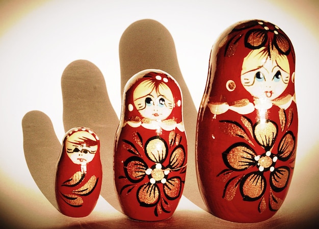 Tres muñecas matrioshka