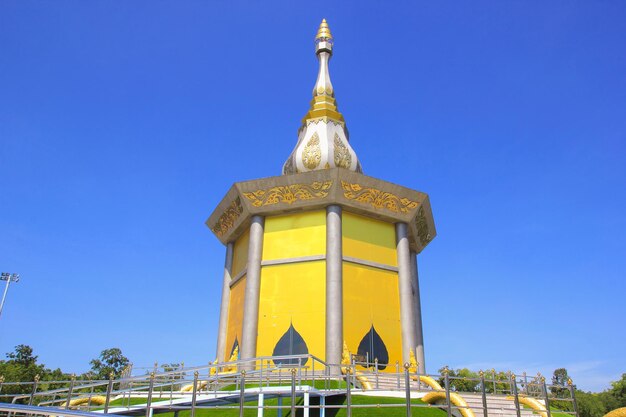 Tripitaka Hall en el templo Pa Kung en Roi Et de Tailandia