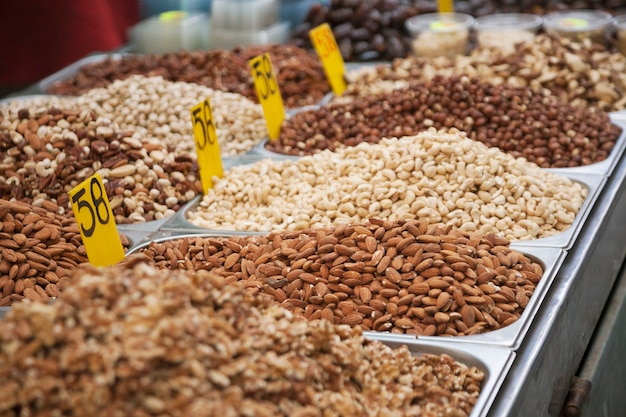 Trockene Nüsse auf dem Markt in Jerusalem, Israel