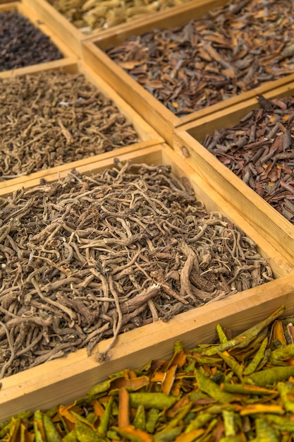 Trockene Pflanzen auf dem Markt