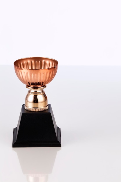 Trofeo contra un fondo blanco