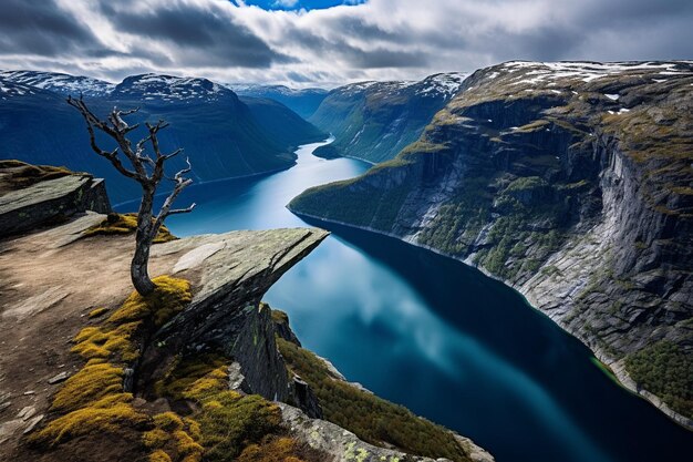 Foto trolltunga, na noruega, é de uma beleza fabulosa.
