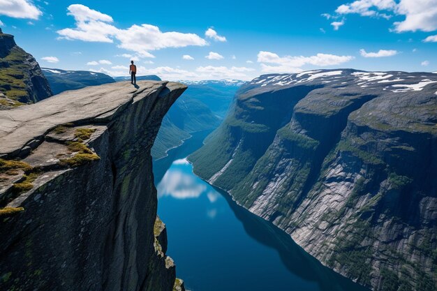 Foto trolltunga, na noruega, é de uma beleza fabulosa.