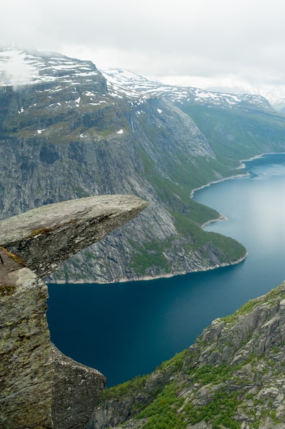 Trolltunga en Noruega es una belleza fabulosa