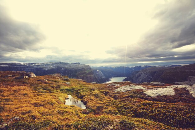 Foto trolltunga en noruega