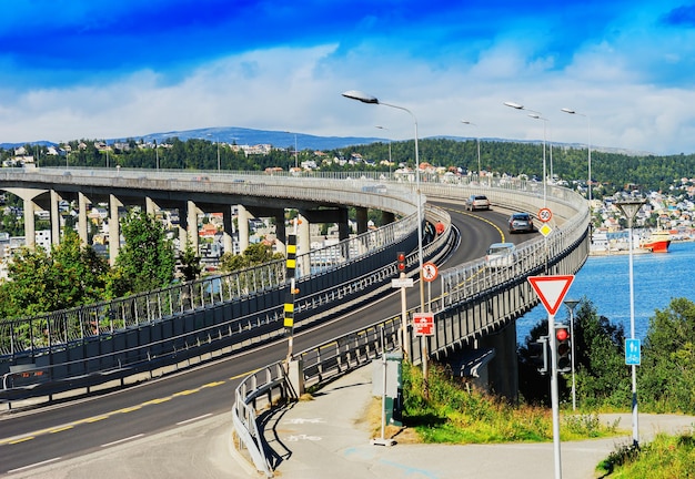 Tromso Lacet Transportbrücke Hintergrund hd