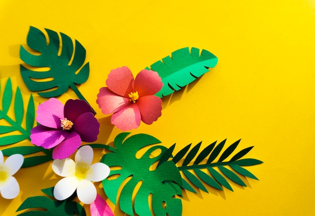 Tropische handgefertigte Papercraft-Naturblumenblätter