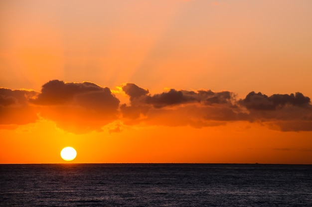 tropischen Sonnenuntergang