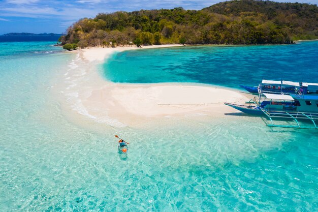 Tropischer Strand in Coron, Philippinen
