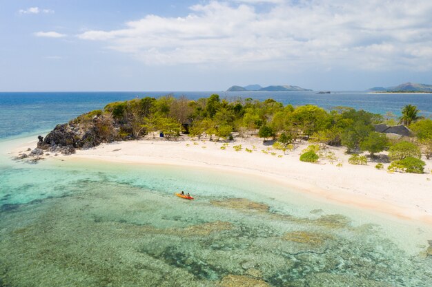 Tropischer Strand in Coron, Philippinen