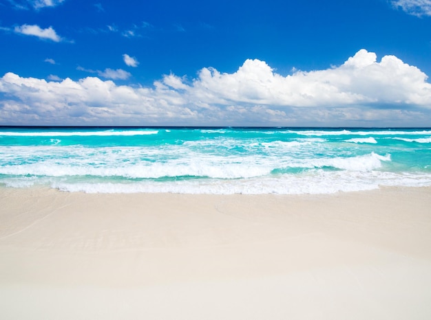 Tropischer Strand Karibik. Meereslandschaft