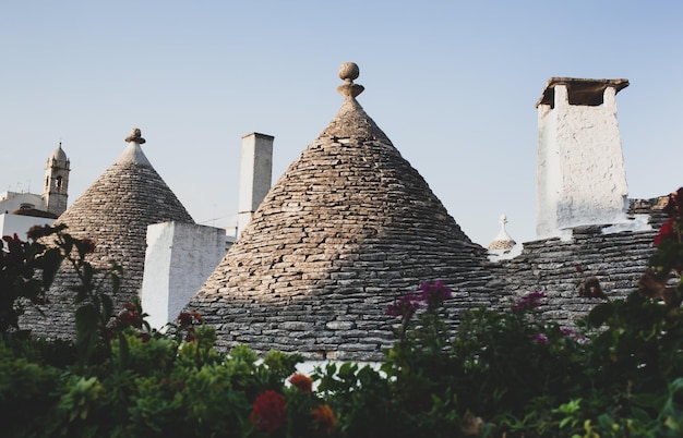 Trulli alberga techos en el principal distrito turístico de Alberobello