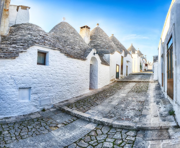 Trulli de Alberobello casas típicas vista a la calle