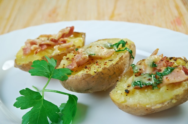 Trylle Kartofler Patatas asadas al estilo danés con queso y tocino