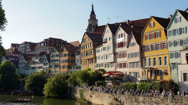 Tübingen, vista de la ciudad vieja por el río Neckar, Alemania