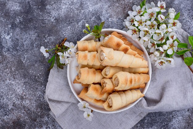 Túbulo dulce o conos con crema